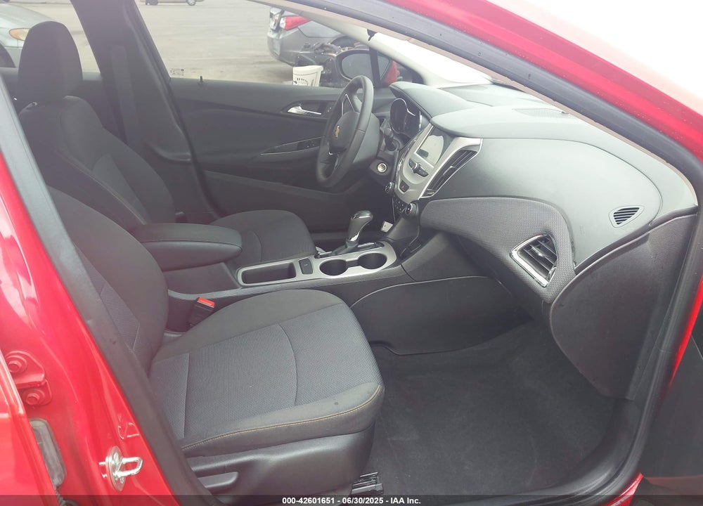 2018 CHEVROLET CRUZE VIN: 1G1BC5SM9J7143883