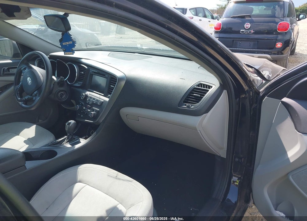 2011 KIA OPTIMA VIN: KNAGM4A77B5175273