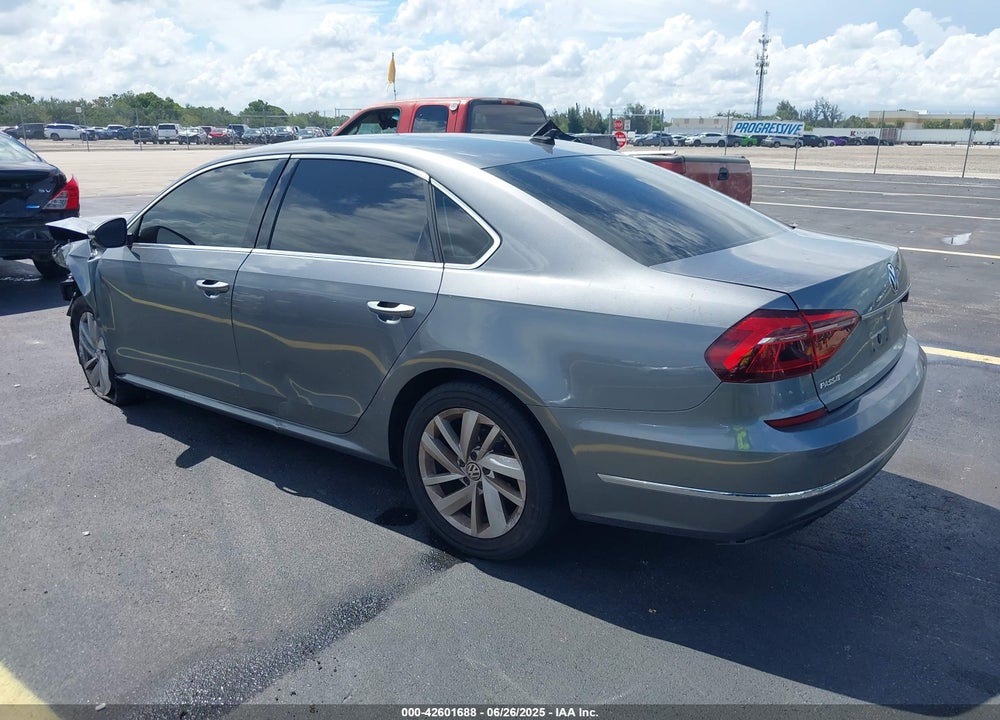 2018 VOLKSWAGEN PASSAT VIN: 1VWBA7A38JC020260