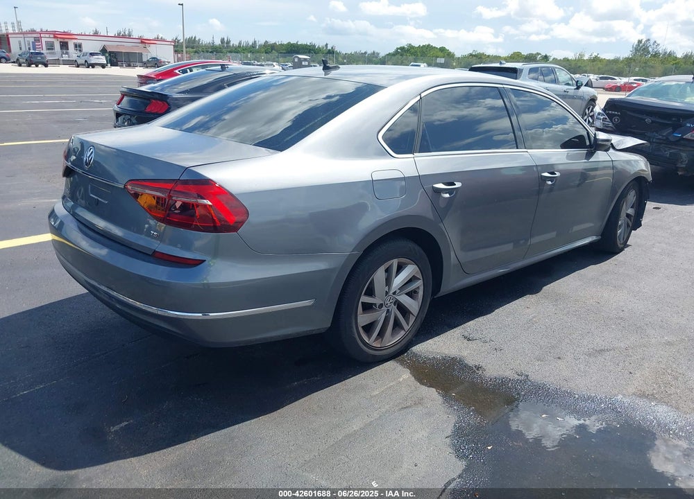 2018 VOLKSWAGEN PASSAT VIN: 1VWBA7A38JC020260