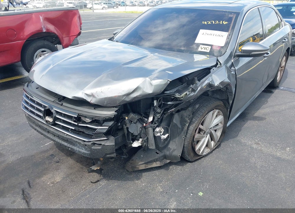 2018 VOLKSWAGEN PASSAT VIN: 1VWBA7A38JC020260