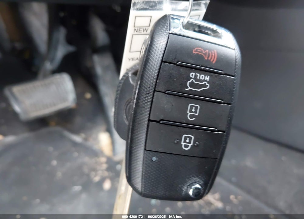 2014 KIA SOUL VIN: KNDJN2A26E7100801