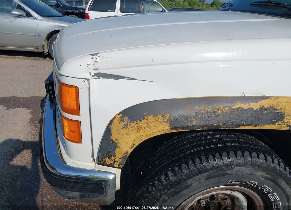 1998 GMC SIERRA 2500 HD SL VIN: 1GTGK24R4WZ532594