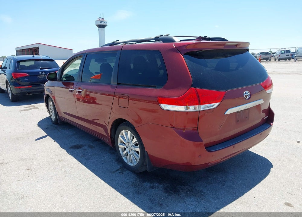 2011 TOYOTA SIENNA LIMITED V6 VIN: 5TDYK3DC3BS084558