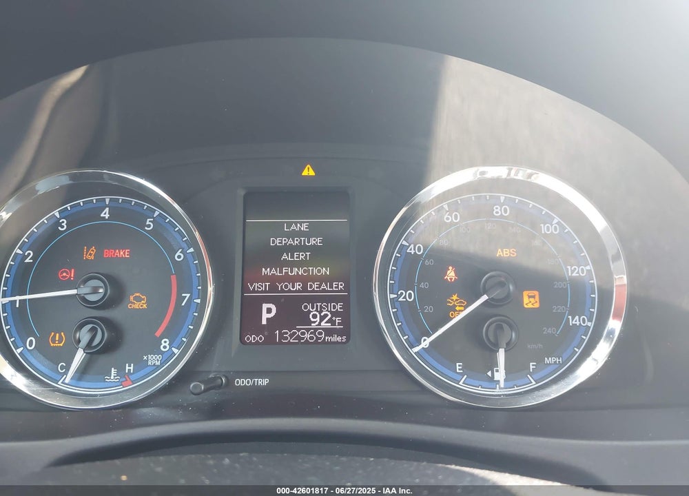 2017 TOYOTA COROLLA L VIN: 5YFBURHE2HP573209