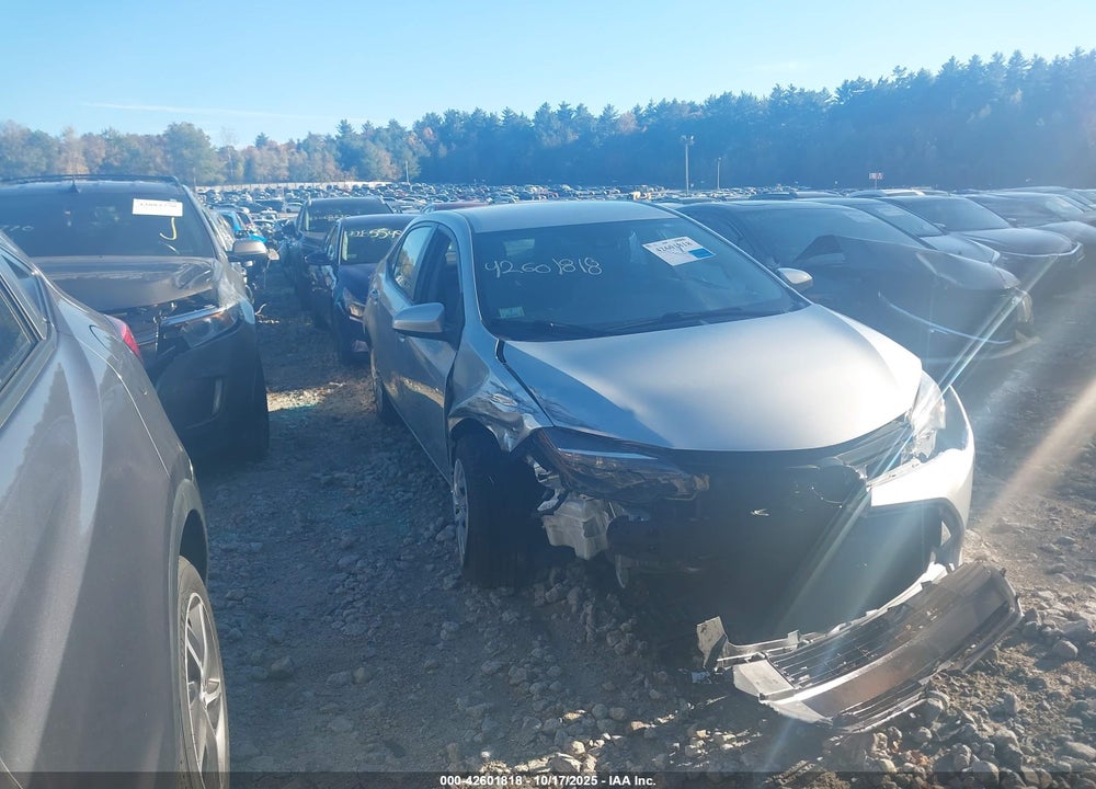 2018 TOYOTA COROLLA LE VIN: 2T1BURHE3JC045233