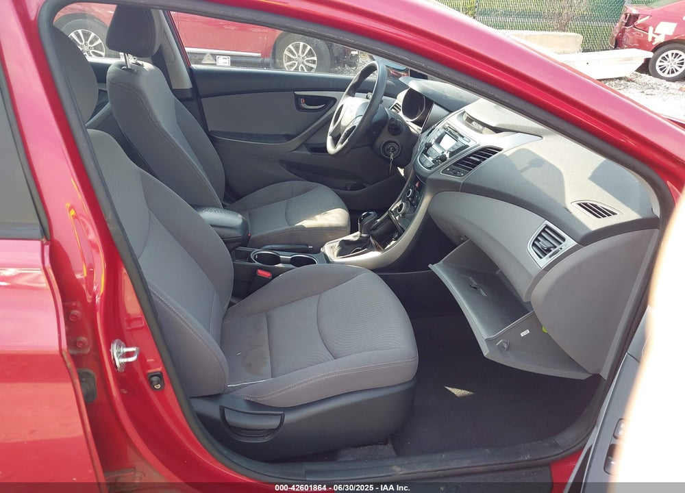 2016 HYUNDAI ELANTRA VIN: KMHDH4AE4GU551929