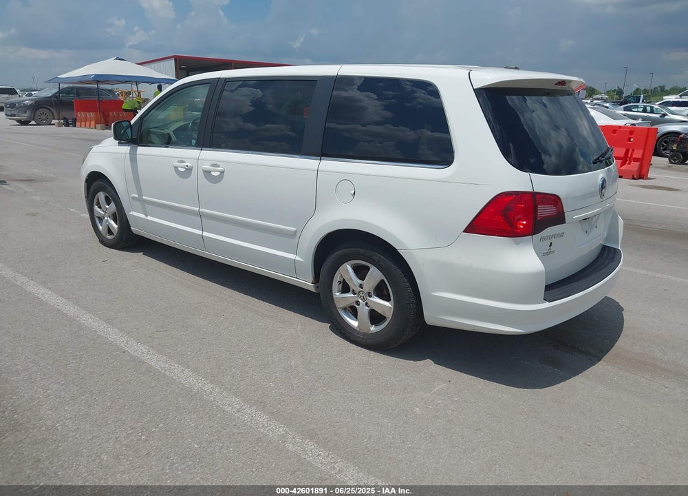 2010 VOLKSWAGEN ROUTAN SE VIN: 2V4RW3D13AR388199
