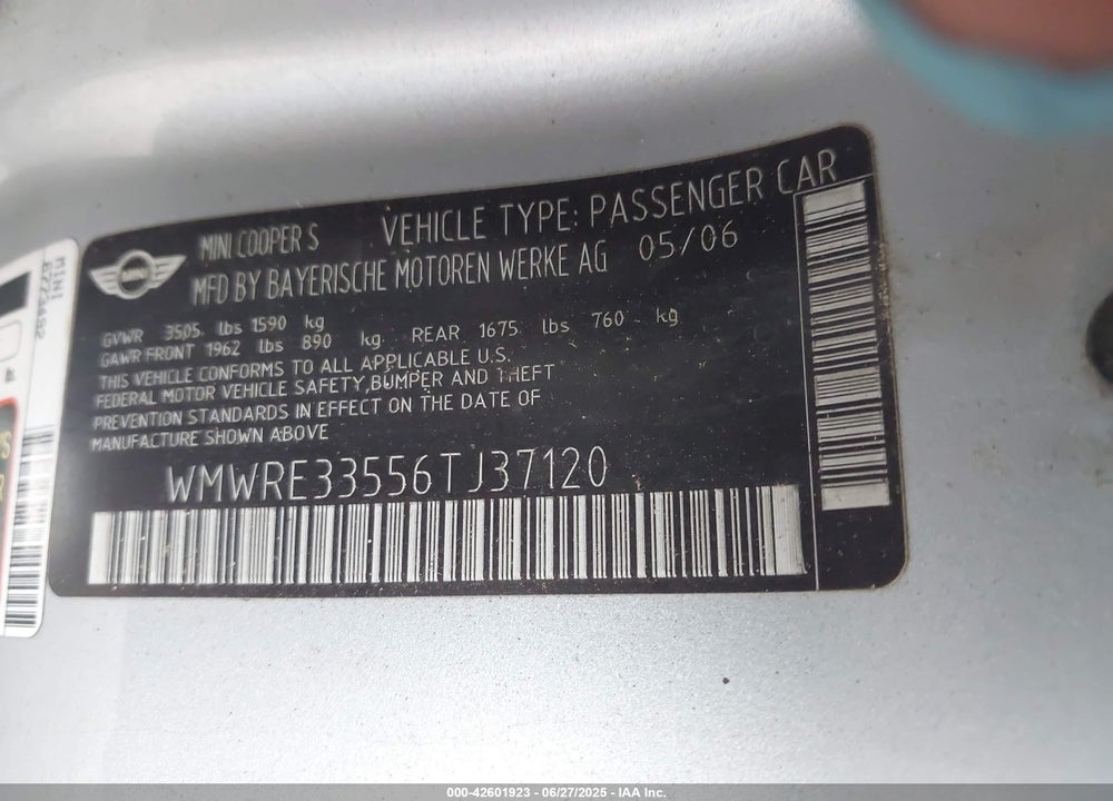 2006 MINI COOPER S VIN: WMWRE33556TJ37120