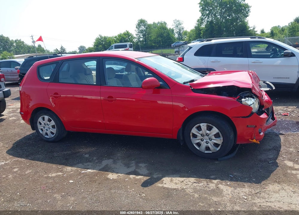 2011 HYUNDAI ELANTRA TOURING VIN: KMHDB8AE5BU088426