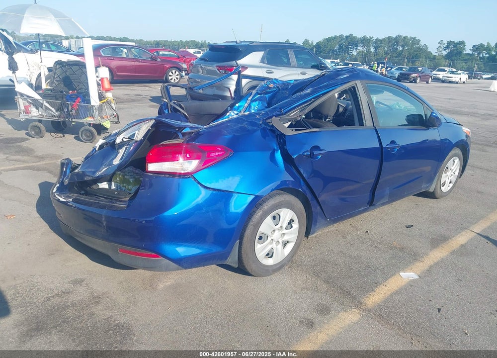 2018 KIA FORTE VIN: 3KPFK4A73JE193387