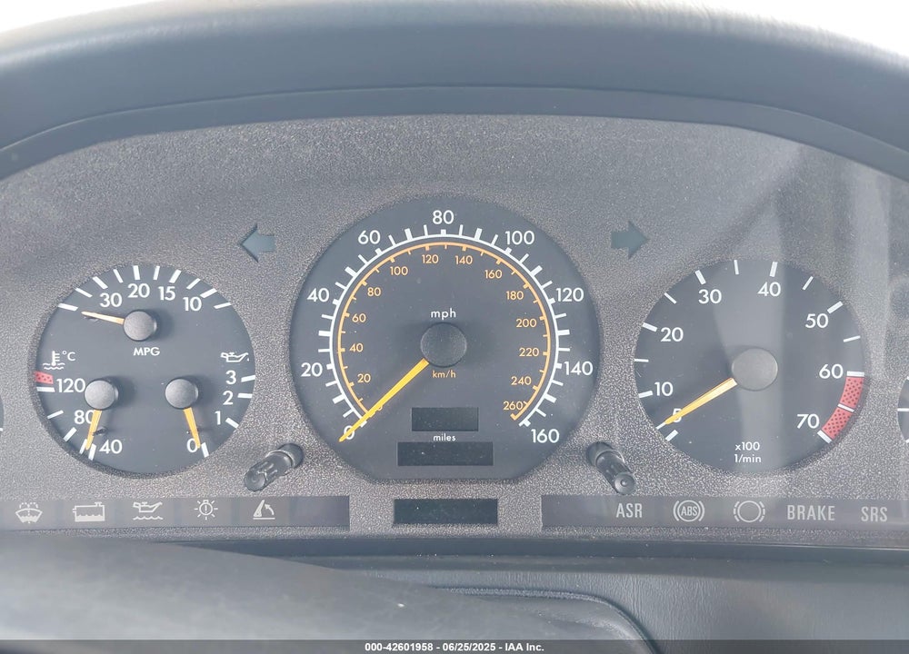 1993 MERCEDES-BENZ 500 SL VIN: WDBFA67E4PF075611