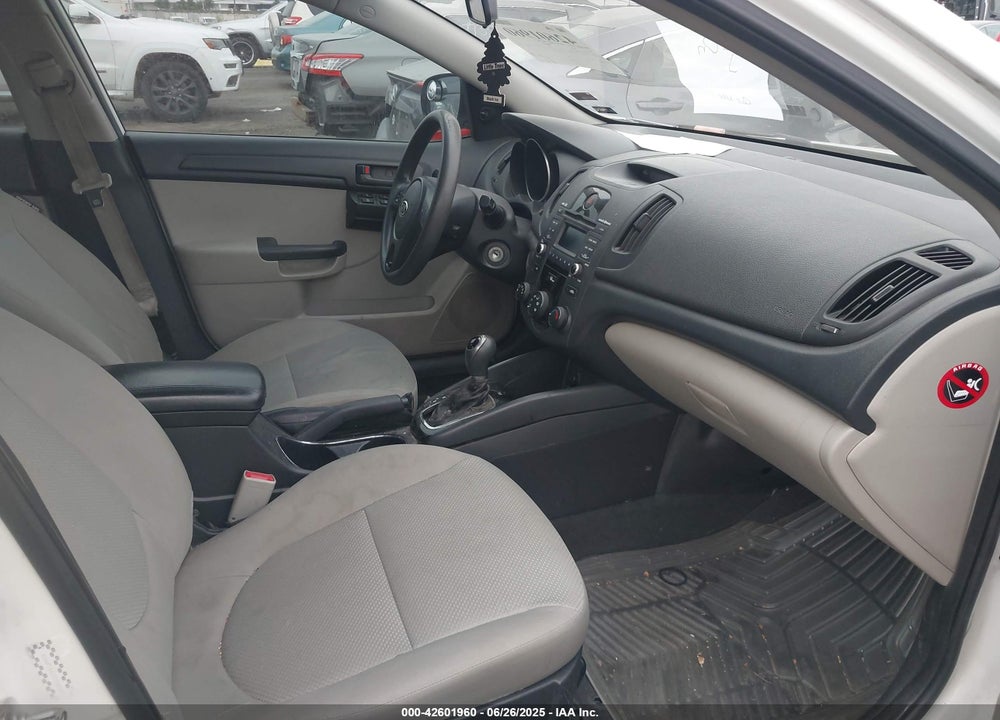 2012 KIA FORTE VIN: KNAFT4A27C5561258