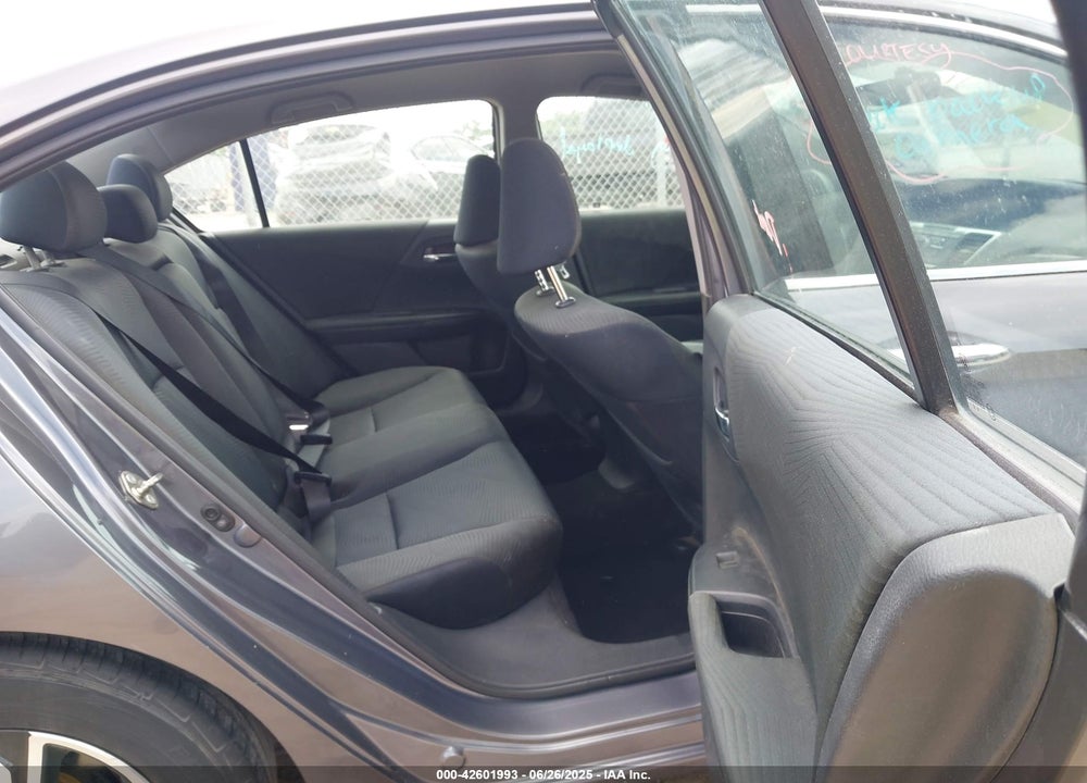 2017 HONDA ACCORD VIN: 1HGCR2F38HA136772