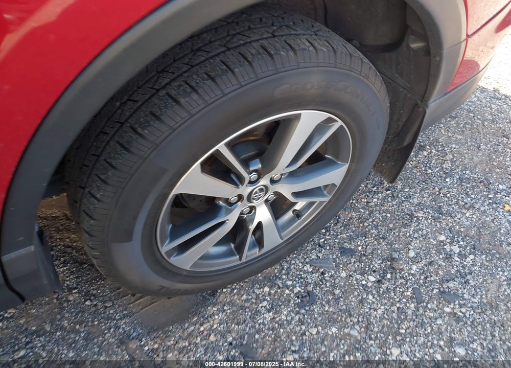 2017 TOYOTA RAV4 VIN: JTMRFREV8HJ123081