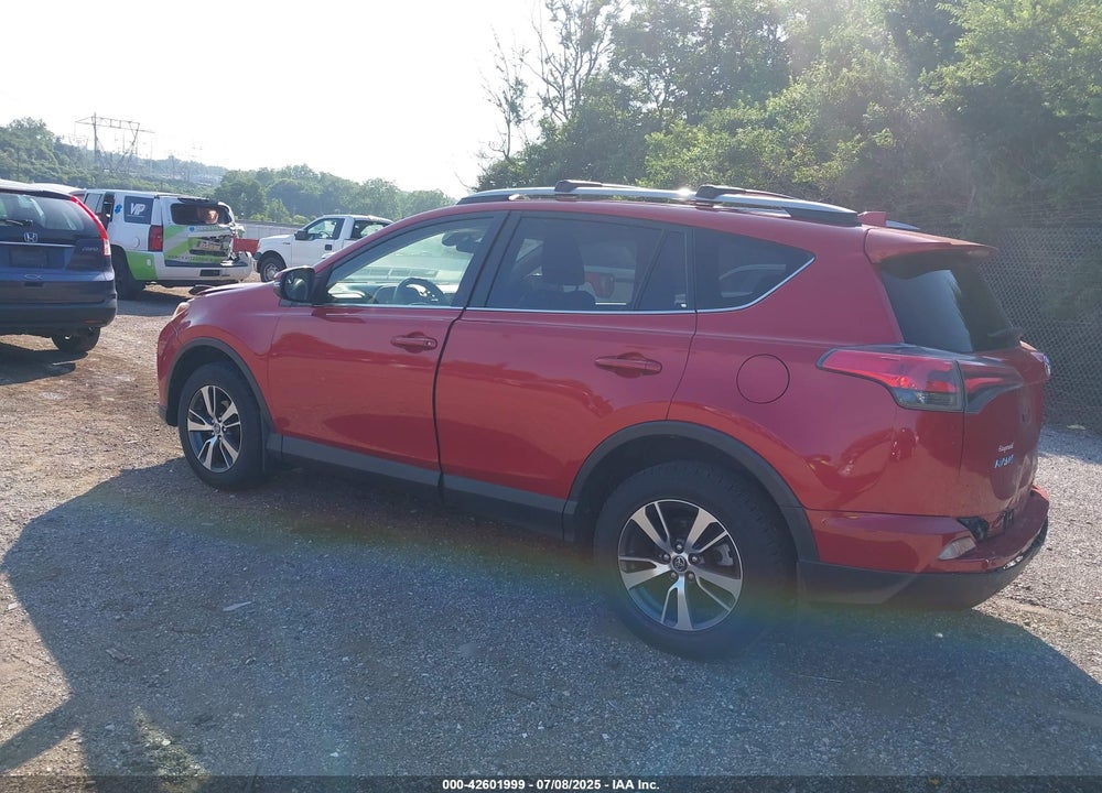 2017 TOYOTA RAV4 VIN: JTMRFREV8HJ123081