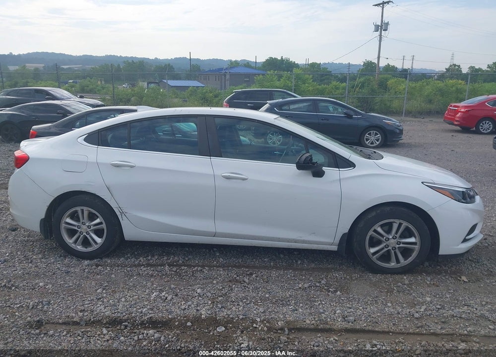 2018 CHEVROLET CRUZE VIN: 1G1BE5SM8J7228692