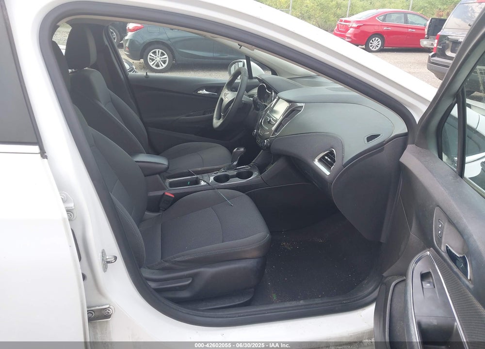 2018 CHEVROLET CRUZE VIN: 1G1BE5SM8J7228692