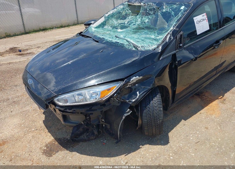 2015 FORD FOCUS VIN: 1FADP3F20FL300268
