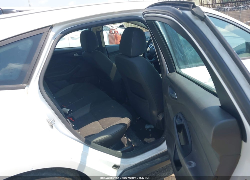 2014 FORD FOCUS VIN: 1FADP3K25EL258426