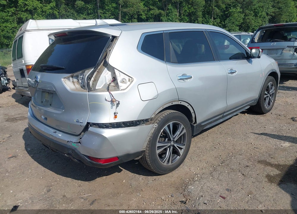 2018 NISSAN ROGUE VIN: JN8AT2MT8JW462952