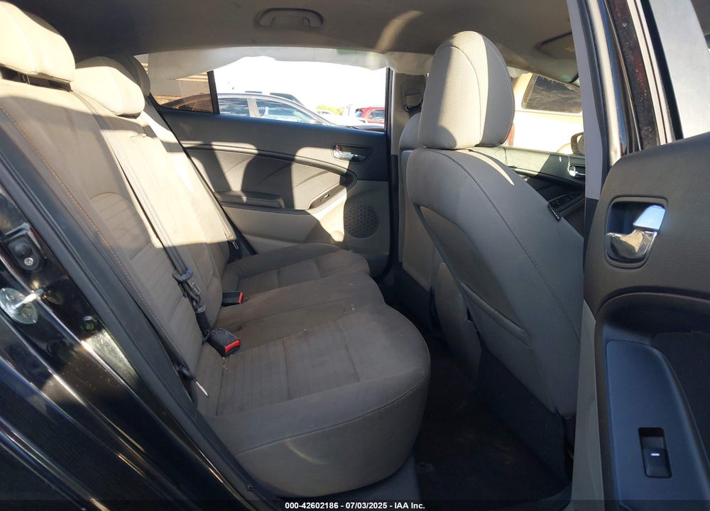2015 KIA FORTE VIN: KNAFX5A88F5294943