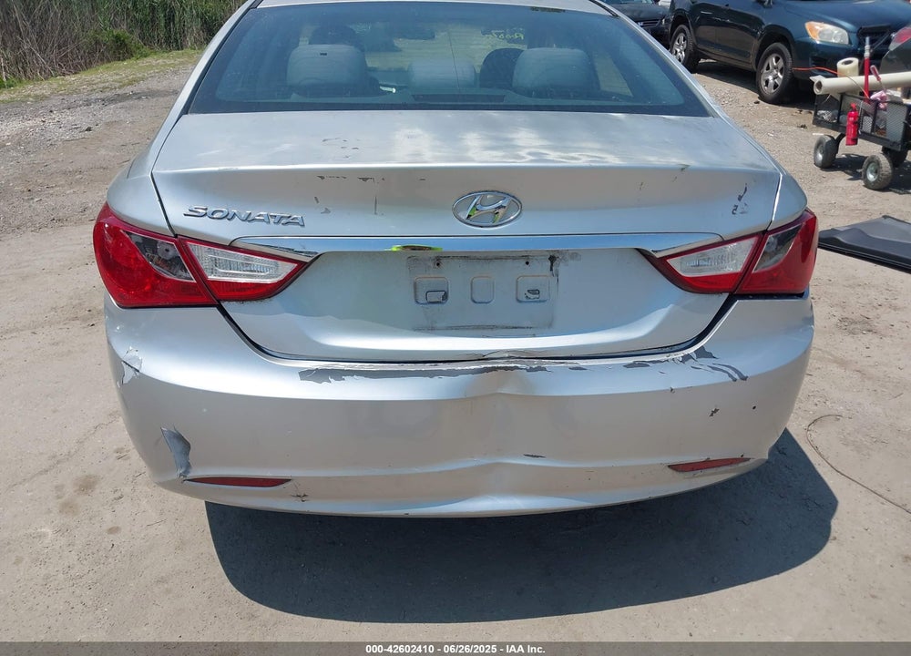 2011 HYUNDAI SONATA VIN: 5NPEB4AC0BH078607