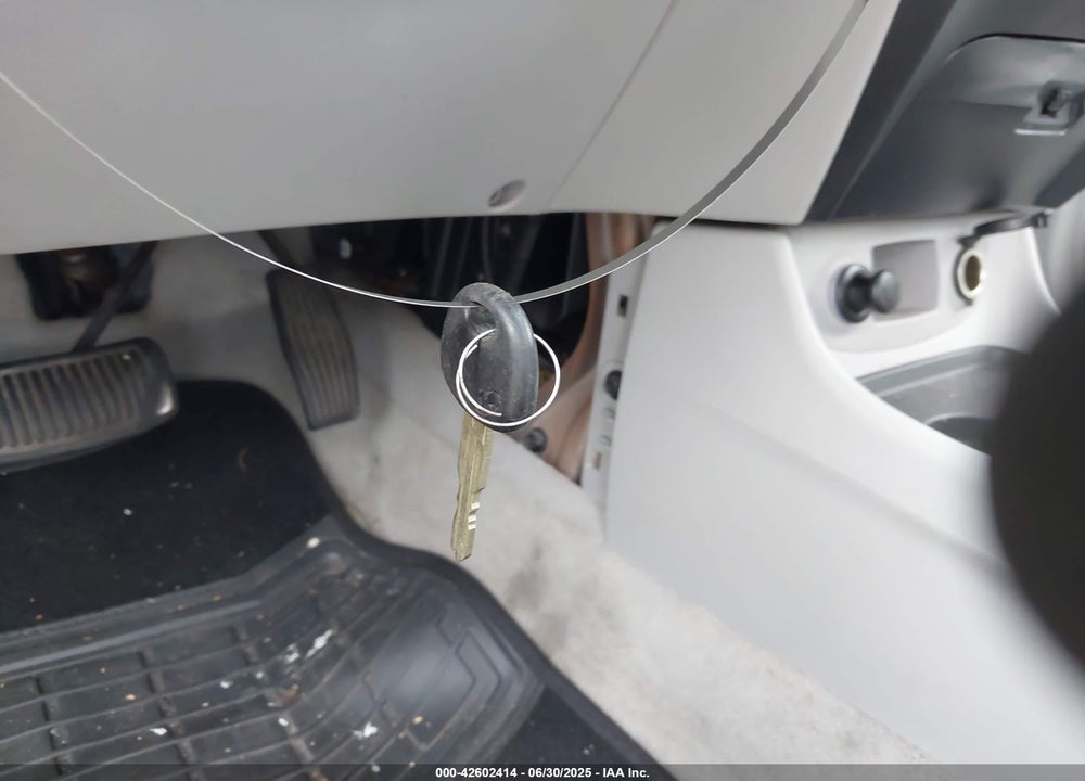 2008 HYUNDAI ACCENT VIN: KMHCM36C58U060246