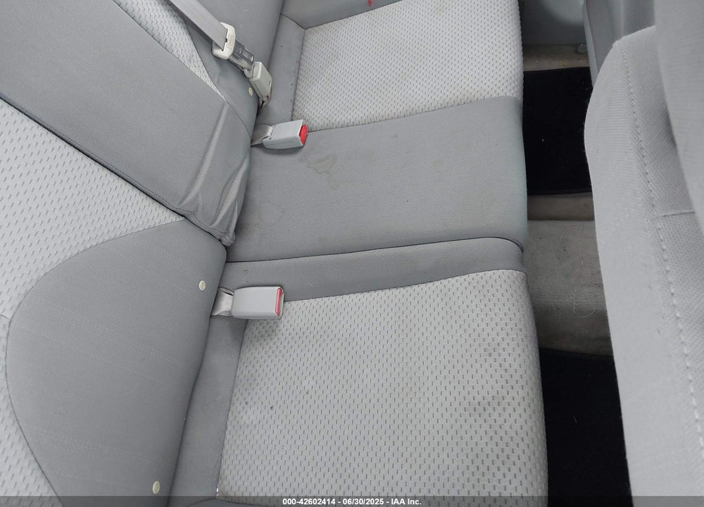 2008 HYUNDAI ACCENT VIN: KMHCM36C58U060246