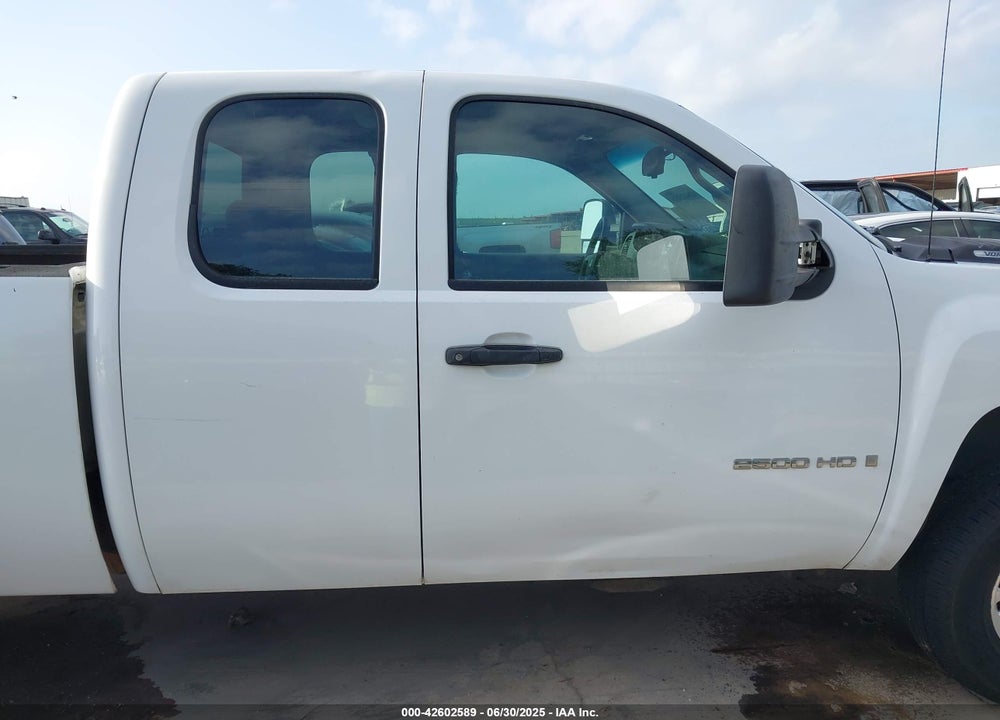 2007 CHEVROLET SILVERADO 2500HD WORK TRUCK VIN: 1GCHC29K27E547469