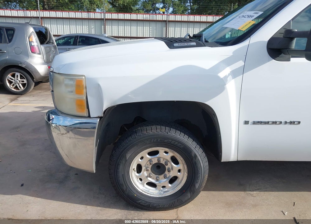 2007 CHEVROLET SILVERADO 2500HD WORK TRUCK VIN: 1GCHC29K27E547469