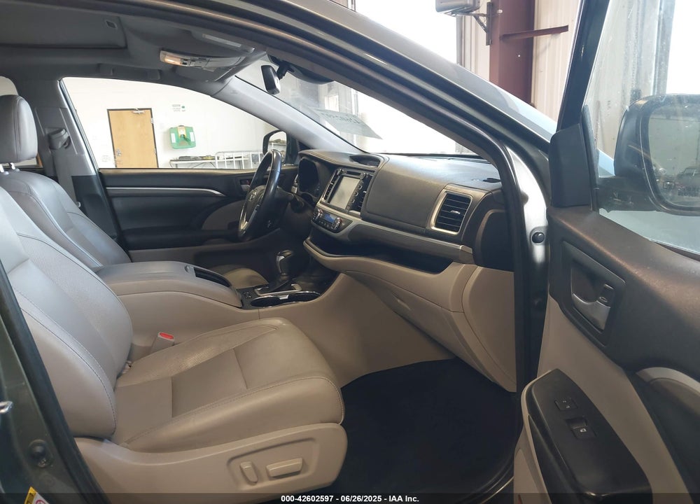 2019 TOYOTA HIGHLANDER VIN: 5TDDZRFH3KS917491