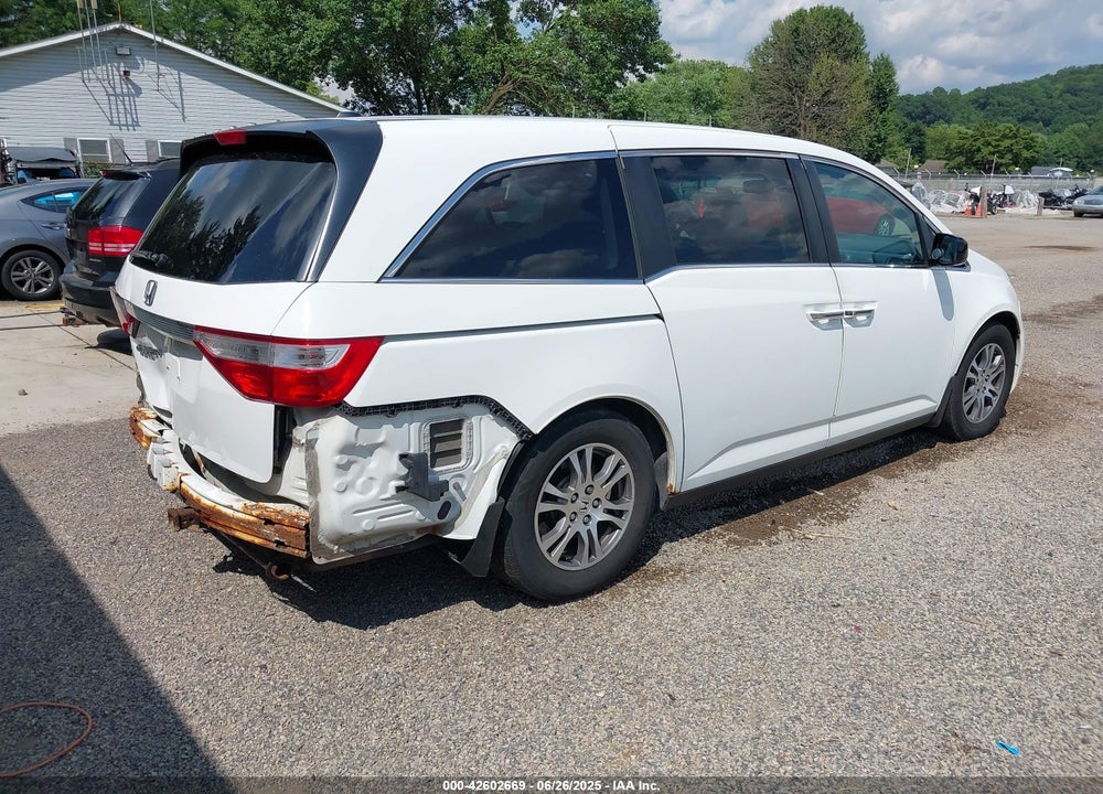 2011 HONDA ODYSSEY EX-L VIN: 5FNRL5H65BB104640
