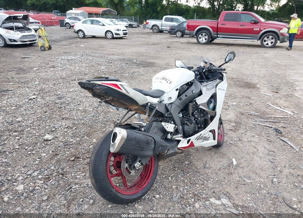 2025 KAWASAKI ZX636 K VIN: JKBZXJJ16SA027965