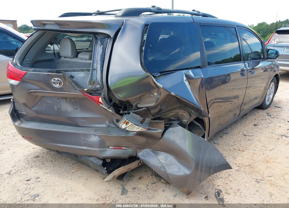 2011 TOYOTA SIENNA LE V6 VIN: 5TDKK3DC9BS004718