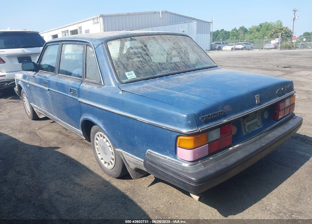 1991 VOLVO 240 VIN: YV1AA8843M1456950