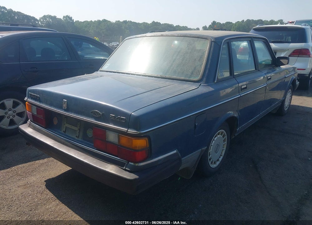 1991 VOLVO 240 VIN: YV1AA8843M1456950