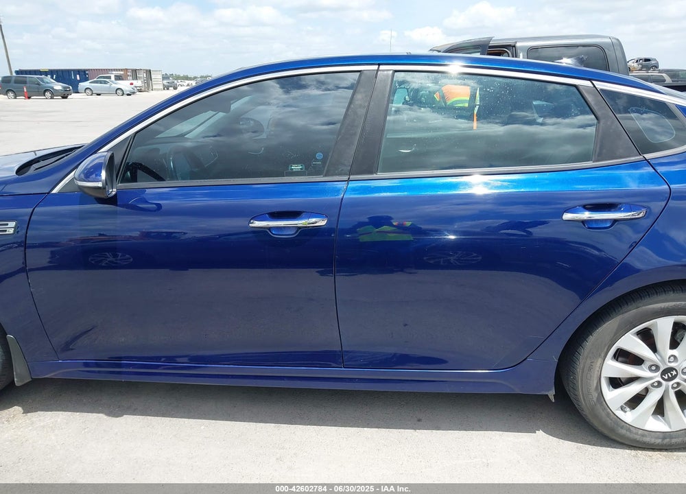 2016 KIA OPTIMA VIN: 5XXGU4L30GG063656