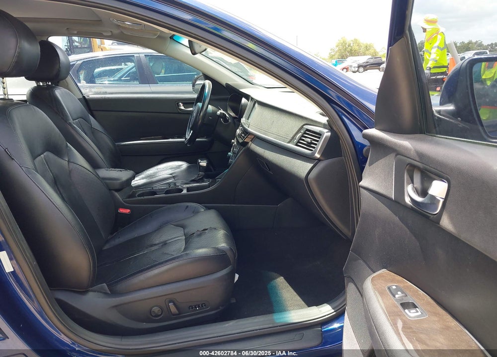 2016 KIA OPTIMA VIN: 5XXGU4L30GG063656