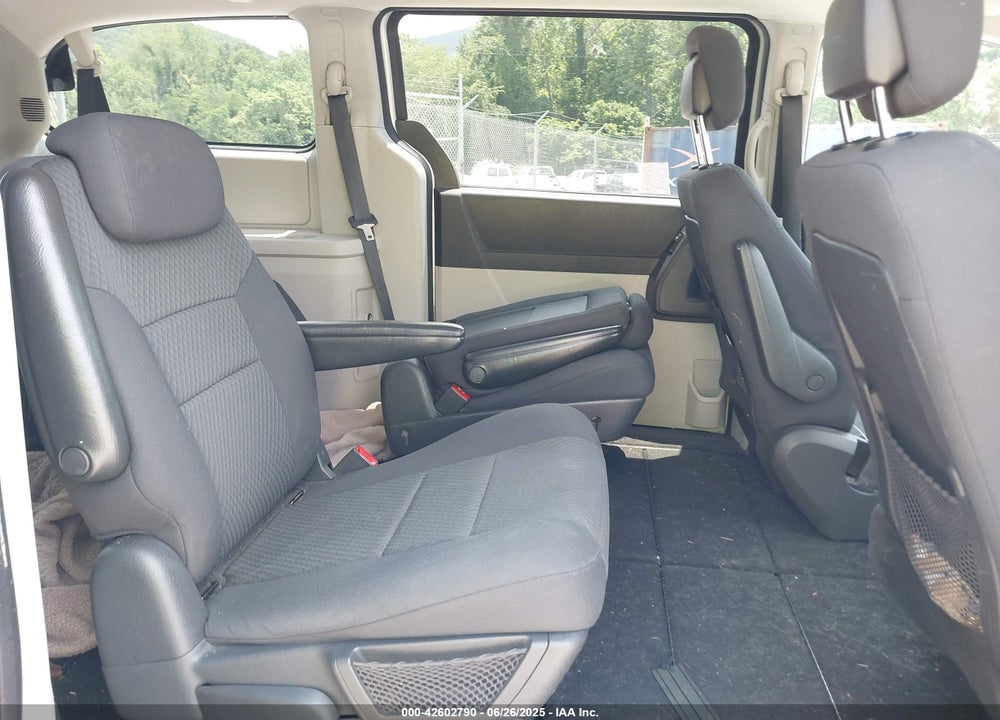 2010 DODGE GRAND CARAVAN SXT VIN: 2D4RN5D13AR367719