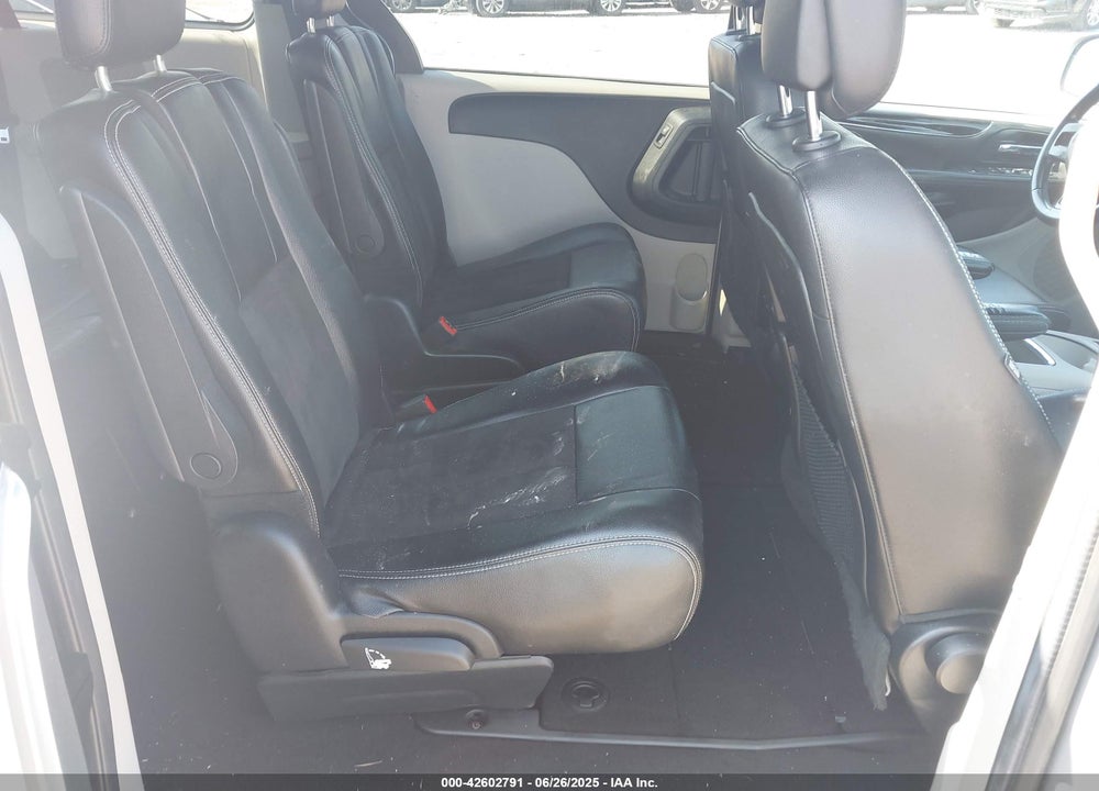 2019 DODGE GRAND CARAVAN VIN: 2C4RDGCGXKR754111