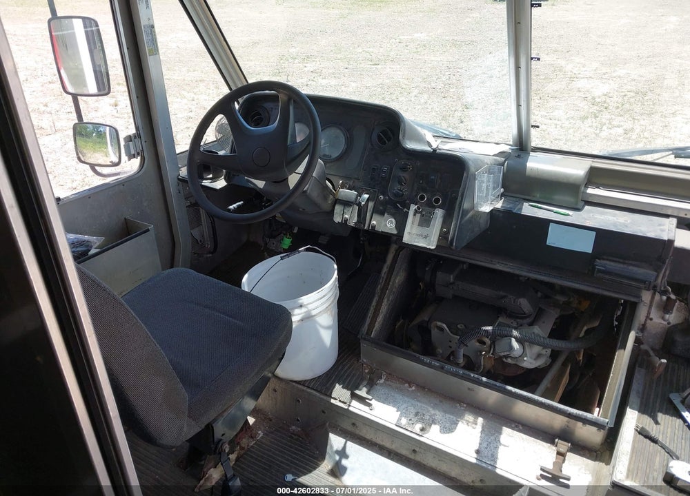 2007 FREIGHTLINER CHASSIS M LINE WALK-IN VAN VIN: 4UZAAPDH27CY45429