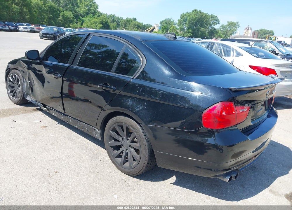 2011 BMW 328 XI VIN: WBAPK7G5XBNN77771