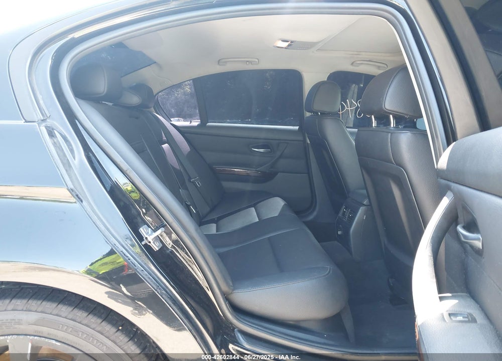 2011 BMW 328 XI VIN: WBAPK7G5XBNN77771