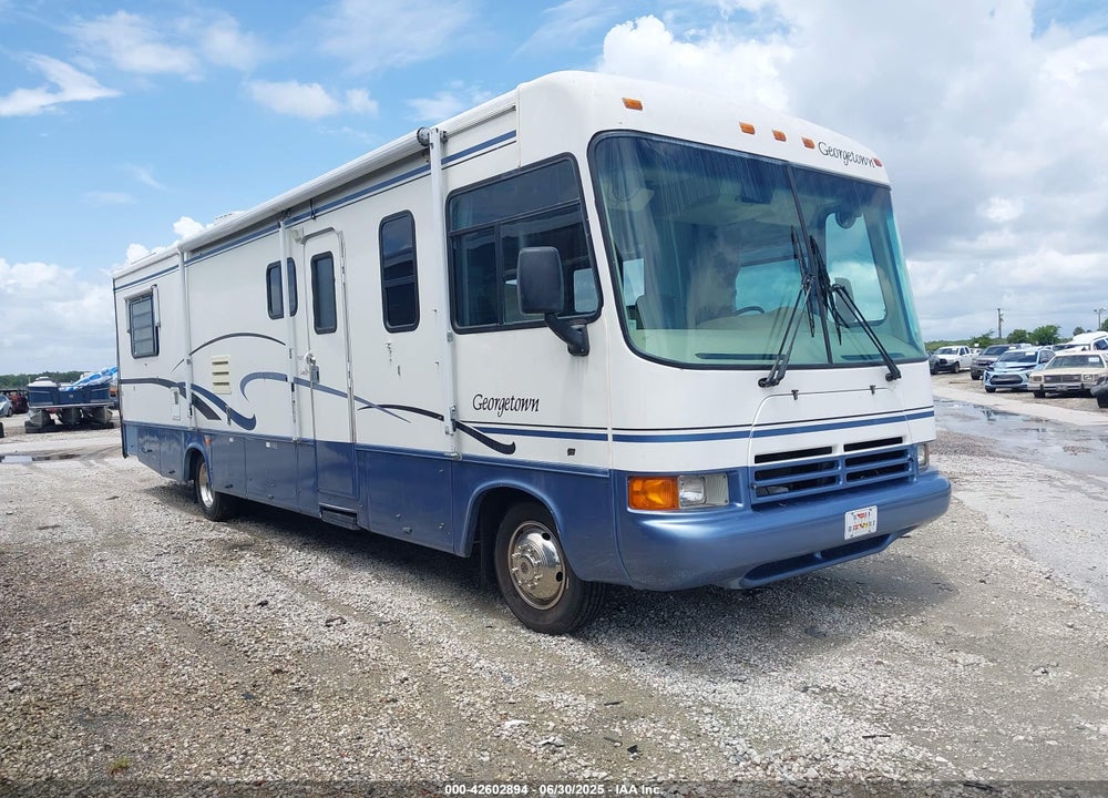 2000 GEORGETOWN MOTORHOME VIN: 4FCMF53S8YJA07718