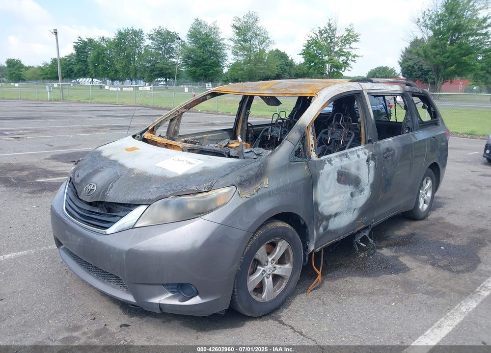 2011 TOYOTA SIENNA VIN: 5TDKK3DC8BS009103
