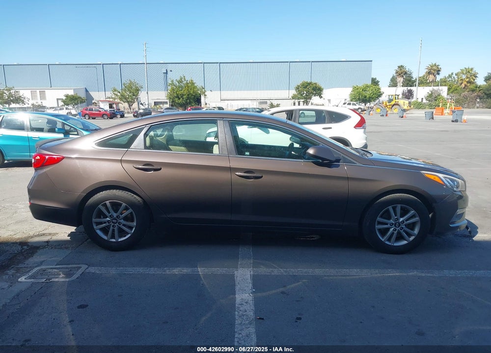 2015 HYUNDAI SONATA VIN: 5NPE24AF5FH154645