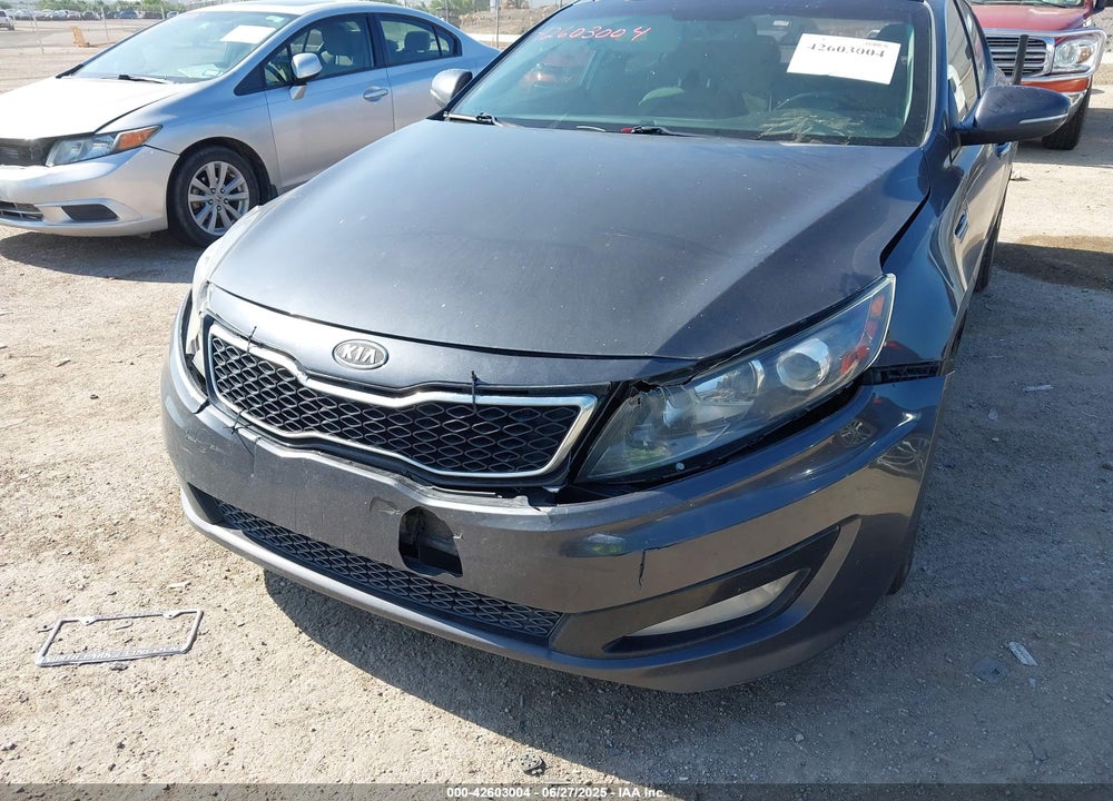2011 KIA OPTIMA VIN: KNAGR4A64B5112947