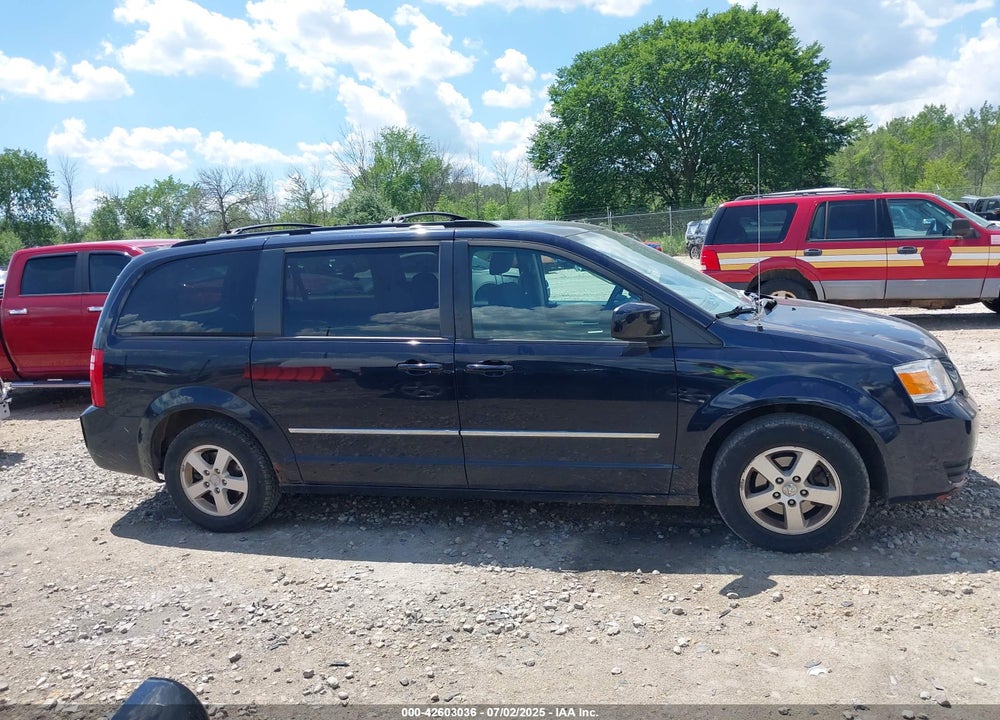 2010 DODGE GRAND CARAVAN VIN: 2D4RN5D13AR174549