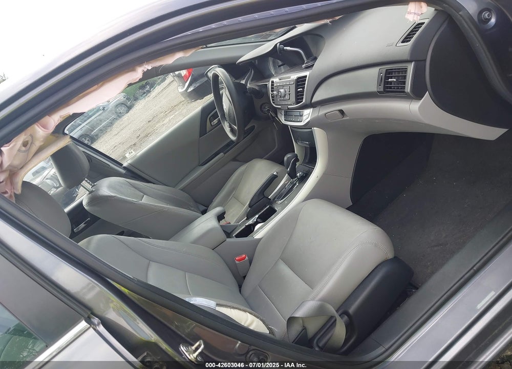2015 HONDA ACCORD VIN: 1HGCR2F35FA042801